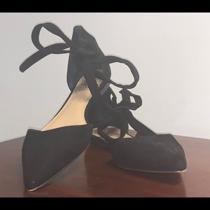 Vince Camuto Black flat shoes